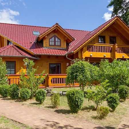Hotel & Restaurant Wilder Eber Еберсвальде-Фінов Екстер'єр фото