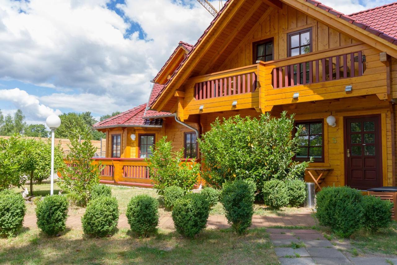 Hotel & Restaurant Wilder Eber Еберсвальде-Фінов Екстер'єр фото